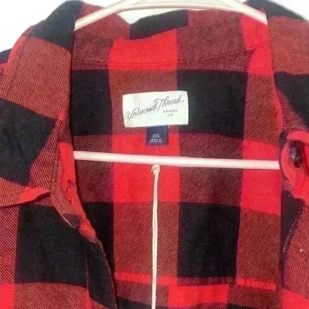 Universal Thread buffalo check flannel shirt - Picture 2 of 2